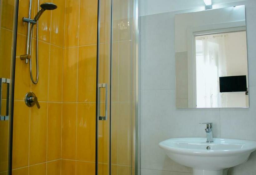 חדר סטנדרט לארבעה, Pietre E Sassi