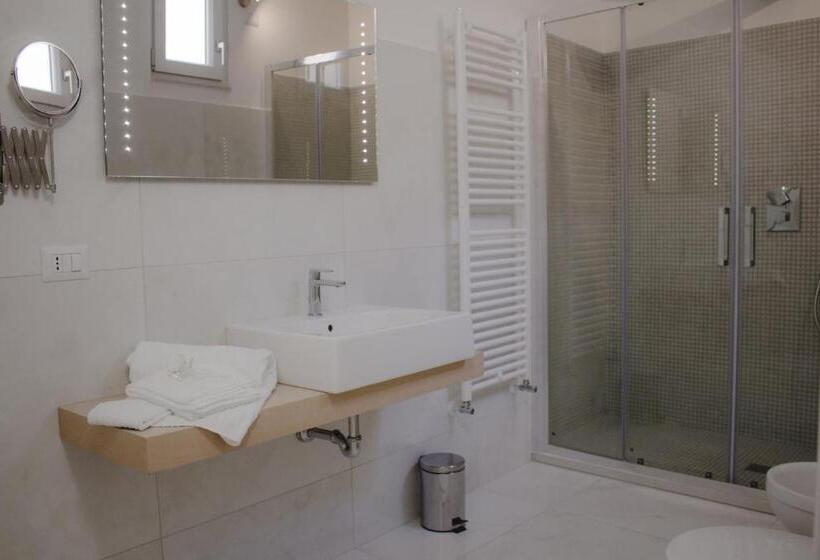 חדר סטנדרט, Pietre E Sassi