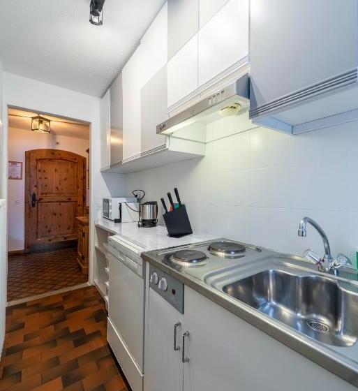 1 Bedroom Apartment Lake View, Chesa Silva Silvaplana