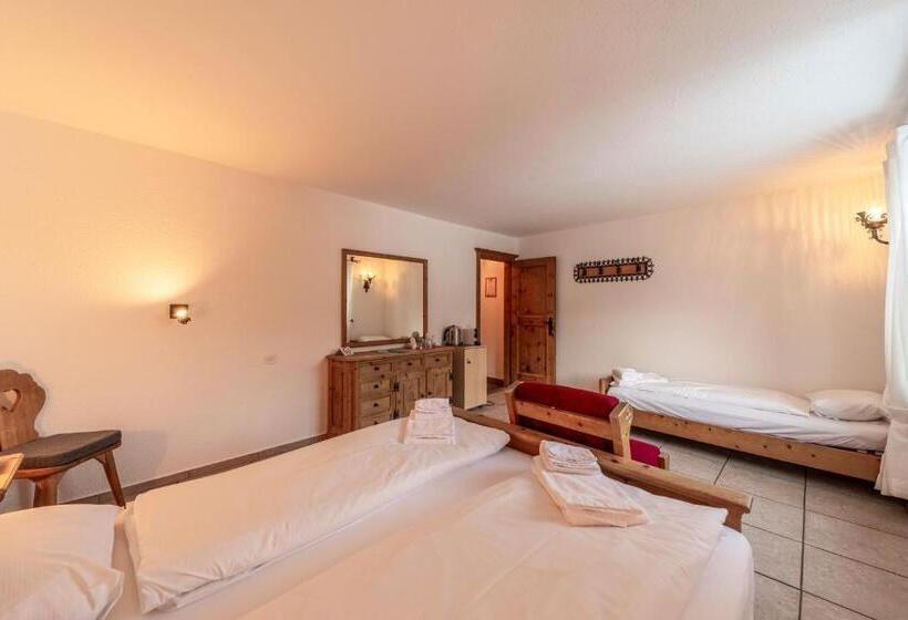 חדר סטנדרט לשלושה, Chesa Silva Silvaplana