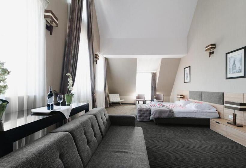 سوییت جونیور, Focus Hotel Premium Elbląg