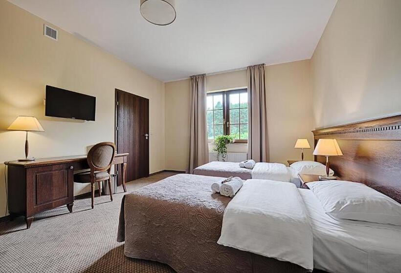 Номер Комфорт, Forrest Hotel & Restaurant