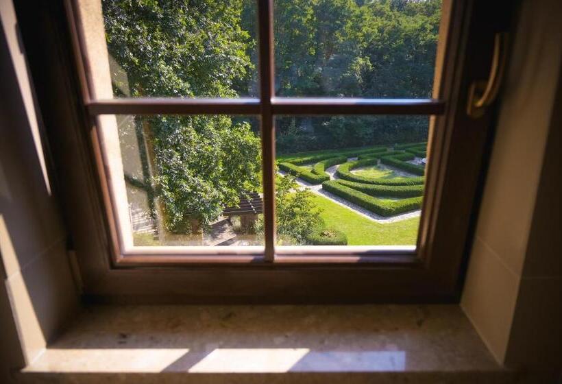 1ベッドルームアパートメント, Forrest Hotel & Restaurant