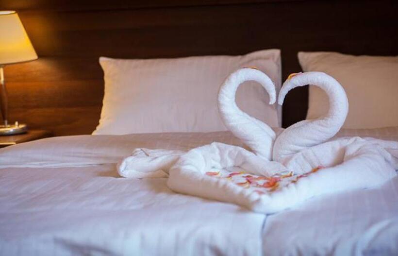 اتاق استاندارد, Forrest Hotel & Restaurant