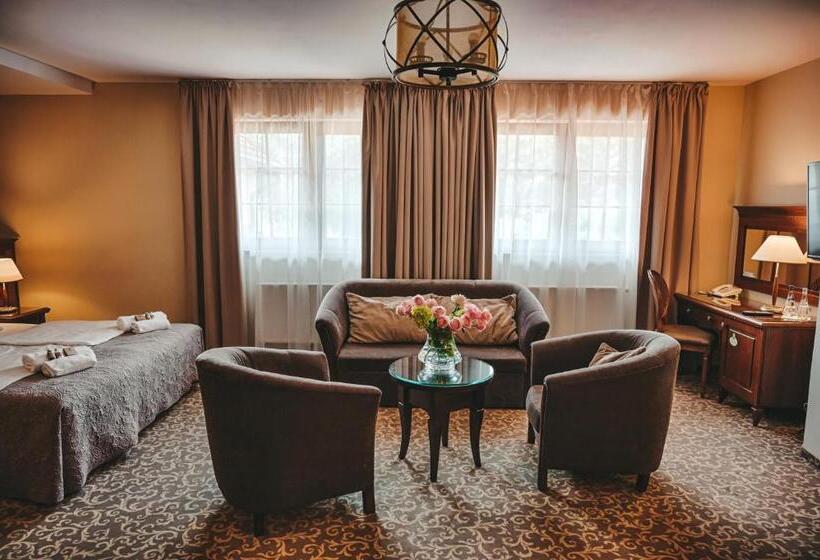 Номер Стандарт, Forrest Hotel & Restaurant