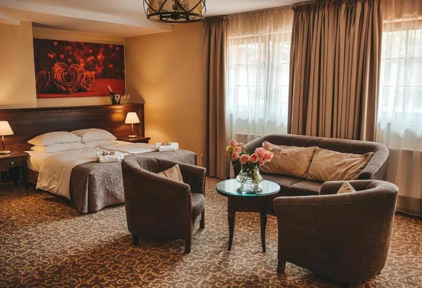 اتاق استاندارد, Forrest Hotel & Restaurant