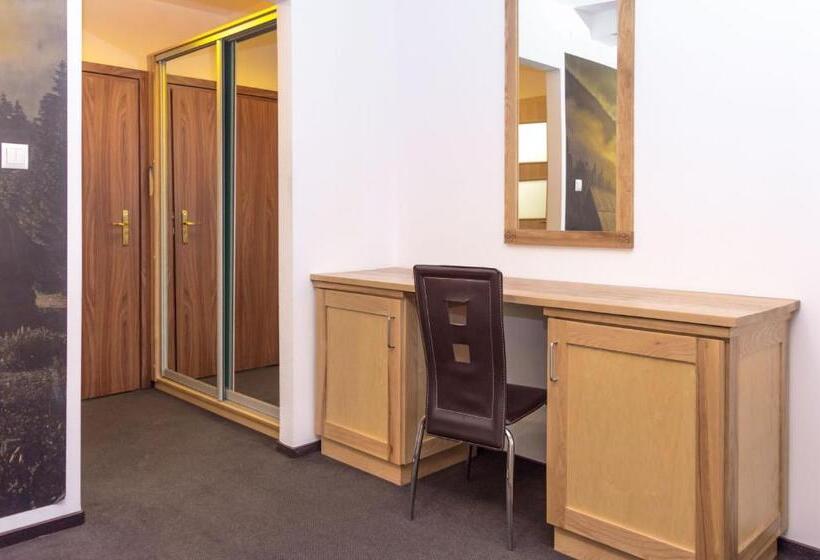 سوییت دوبلکس, Pensjonat Jastrzębia Turnia