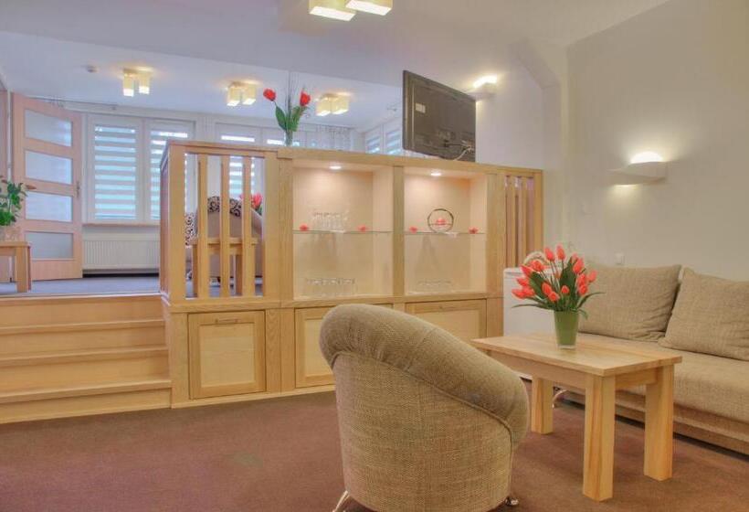 سوییت دوبلکس, Pensjonat Jastrzębia Turnia