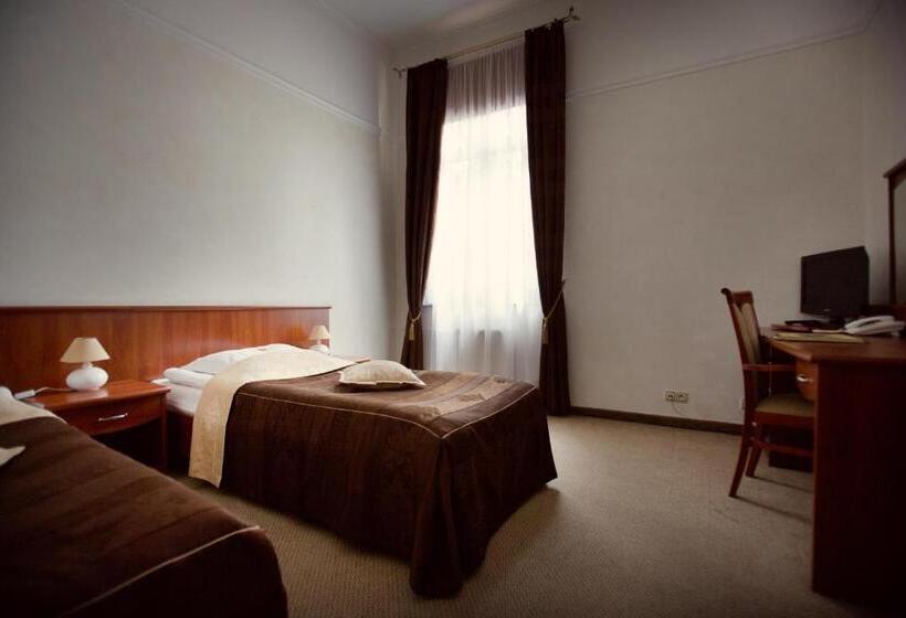 スタンダードルーム, Kompleks Dąbrówka