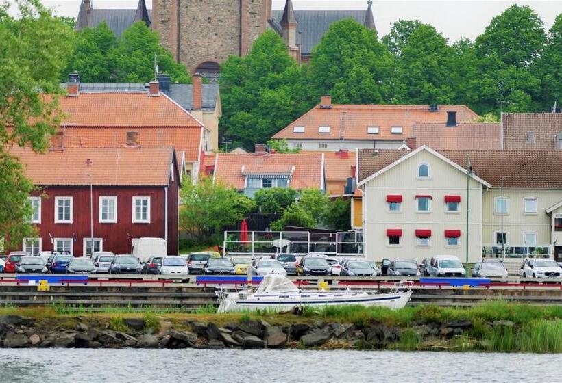 اتاق استاندارد سه نفره, Vänerport Lakefront Hotell