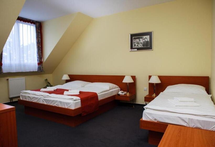 سوییت, Lipa Hotel és étterem