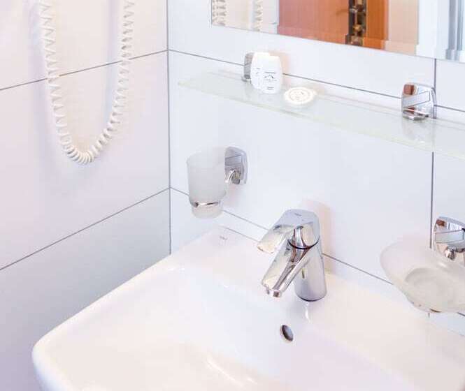 اتاق استاندارد سه نفره, Pensjonat Jastrzębia Turnia