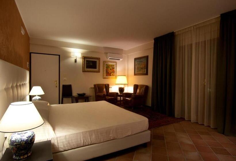 스탠다드 룸, Queen