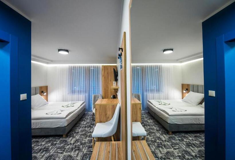 اتاق لوکس با بالکن, Sailor łeba