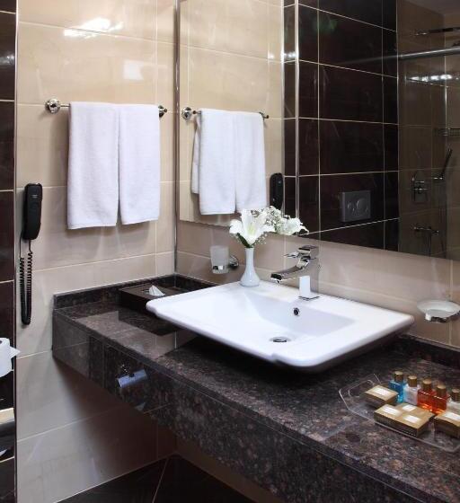 اتاق استاندارد, Senbayrak City