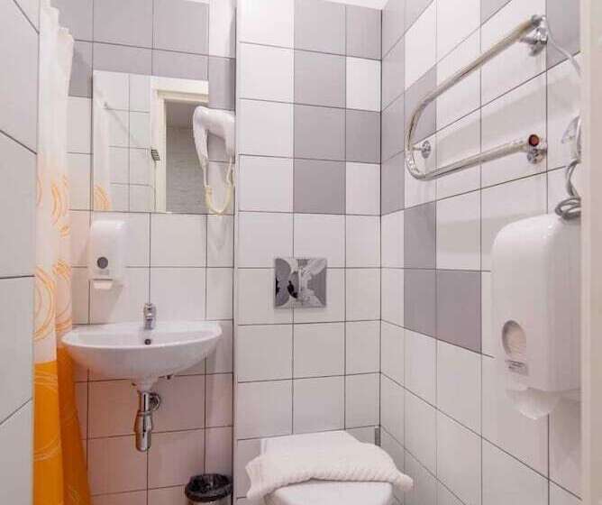 スタンダードルーム, Travelto Kazanskiy 43