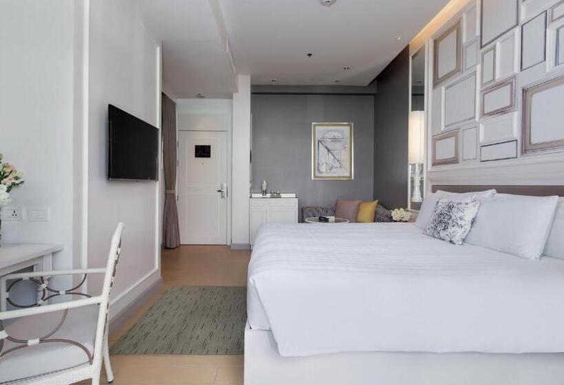Номер Deluxe Вид на Сад, U Sathorn Bangkok