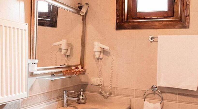 اتاق استاندارد سه نفره, Ugurlu Konaklari