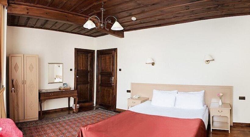 اتاق استاندارد سه نفره, Ugurlu Konaklari