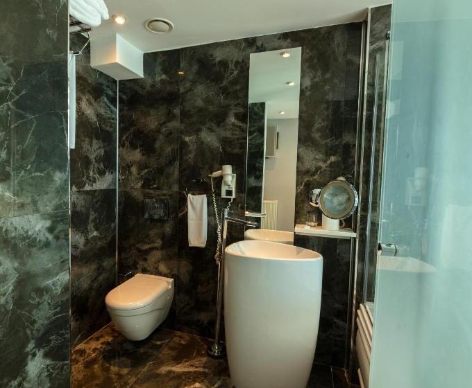 اتاق لوکس با چشمانداز دریا, Venn Boutique