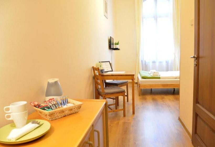 标准间, Wenderedu Business Center