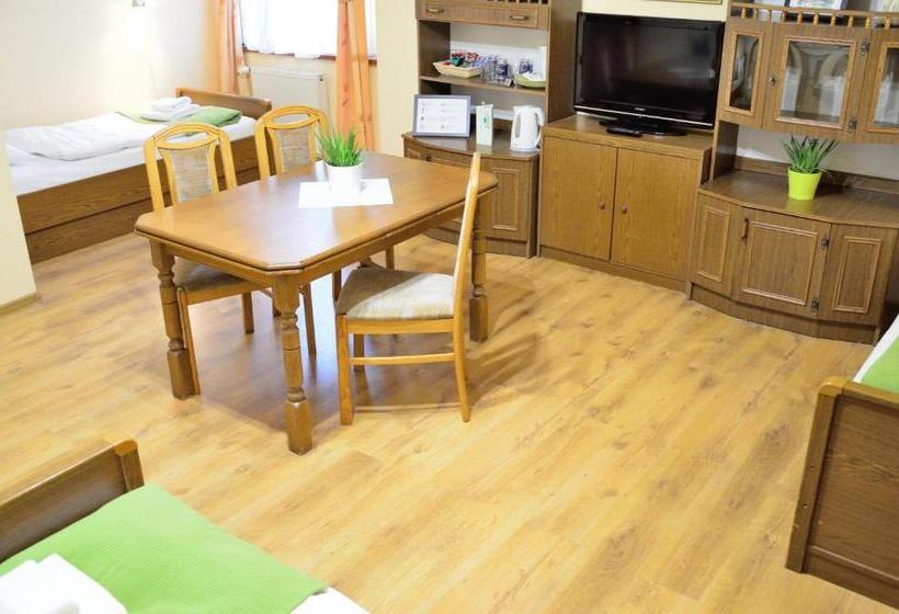 标准三人间, Wenderedu Business Center