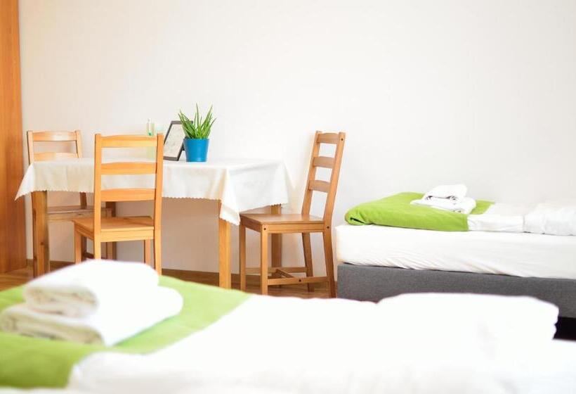 家庭间, Wenderedu Business Center