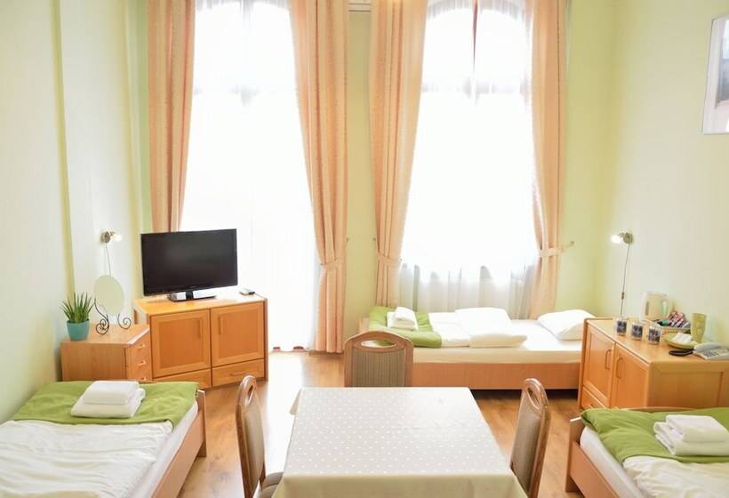 标准三人间, Wenderedu Business Center