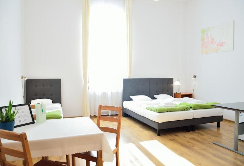 家庭间, Wenderedu Business Center