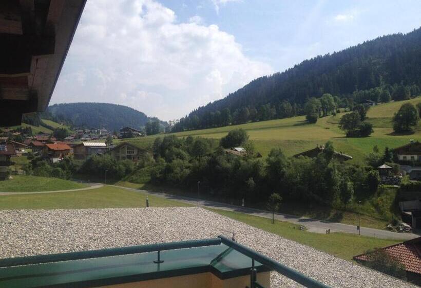 Апартаменты 2 Спальни с Балконом, Jugendhotel Angerhof