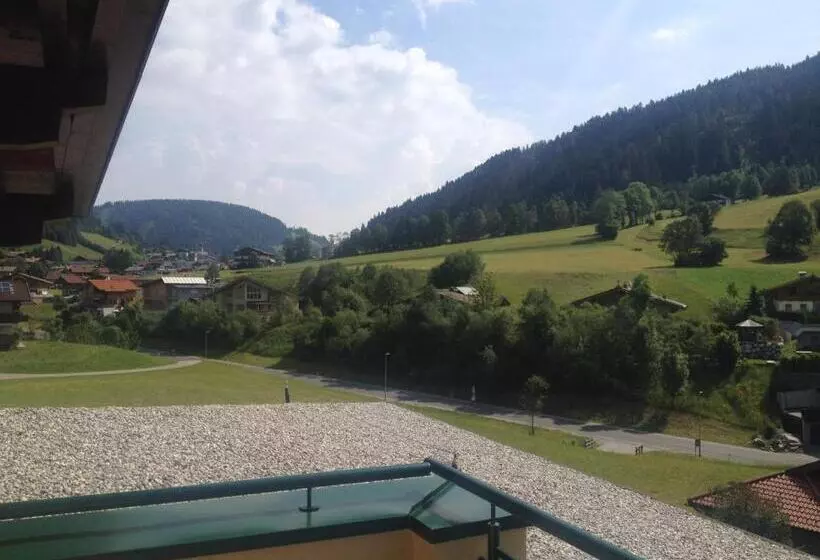 バルコニー付２ベッドルームアパートメント, Jugendhotel Angerhof
