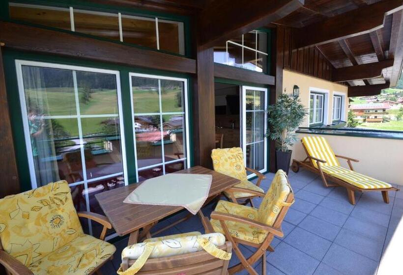 דירת שני חדרים עם מרפת, Jugendhotel Angerhof