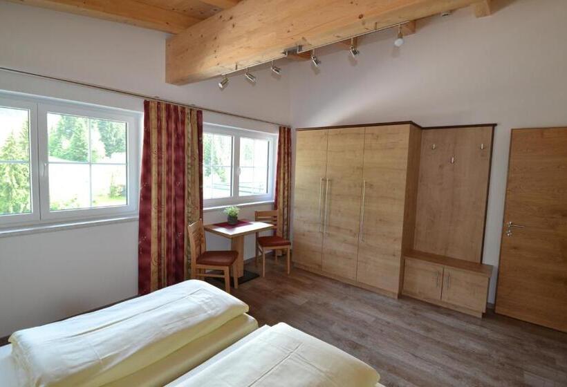 דירת שני חדרים עם מרפת, Jugendhotel Angerhof