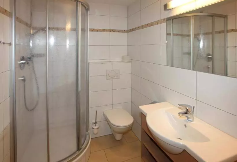 スタンダード４人部屋, Jugendhotel Angerhof