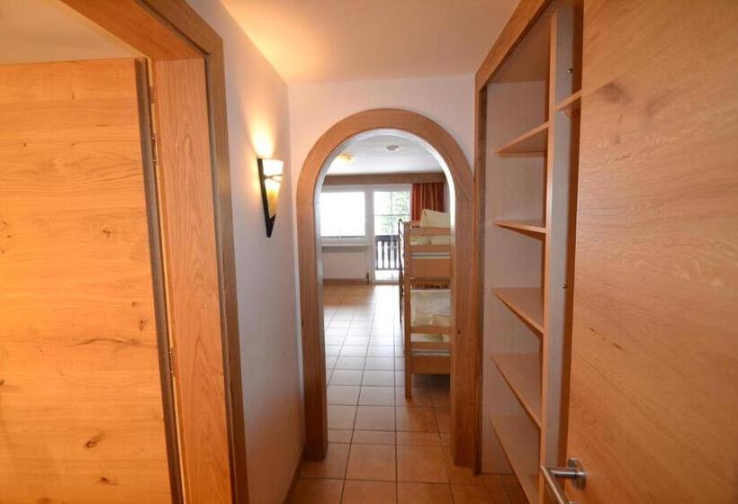 חדר סטנדרט עם מיטת קומתיים, Jugendhotel Angerhof