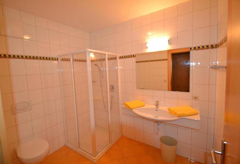Семейный Номер, Jugendhotel Angerhof