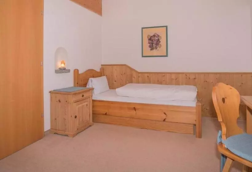 Perhesviitti, Mineralienhotel Natznerhof
