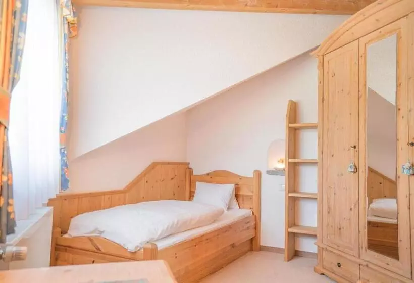 Perhesviitti, Mineralienhotel Natznerhof