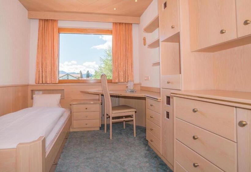带3个卧室的公寓, Mineralienhotel Natznerhof