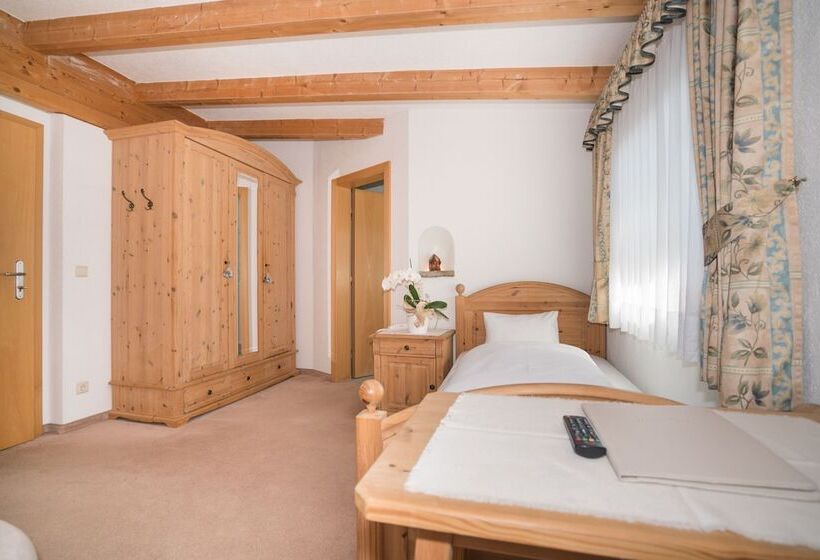 חדר סטנדרט יחיד, Mineralienhotel Natznerhof