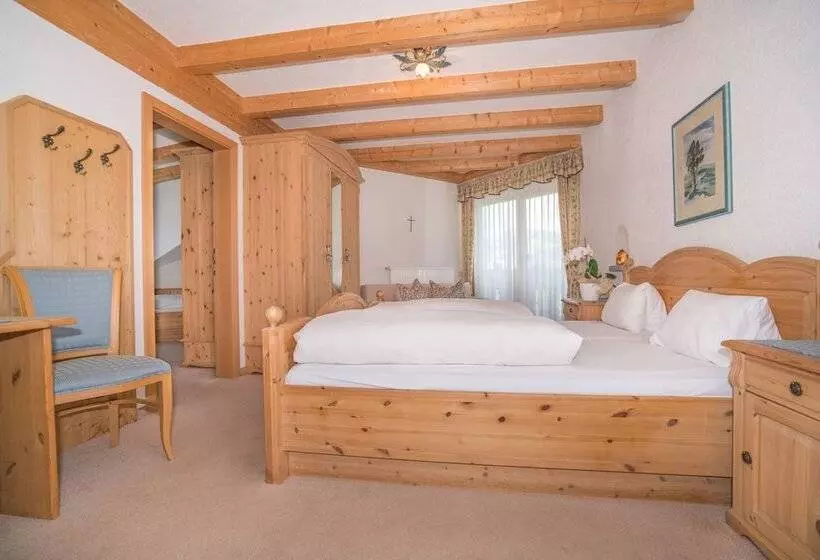 Perhesviitti, Mineralienhotel Natznerhof