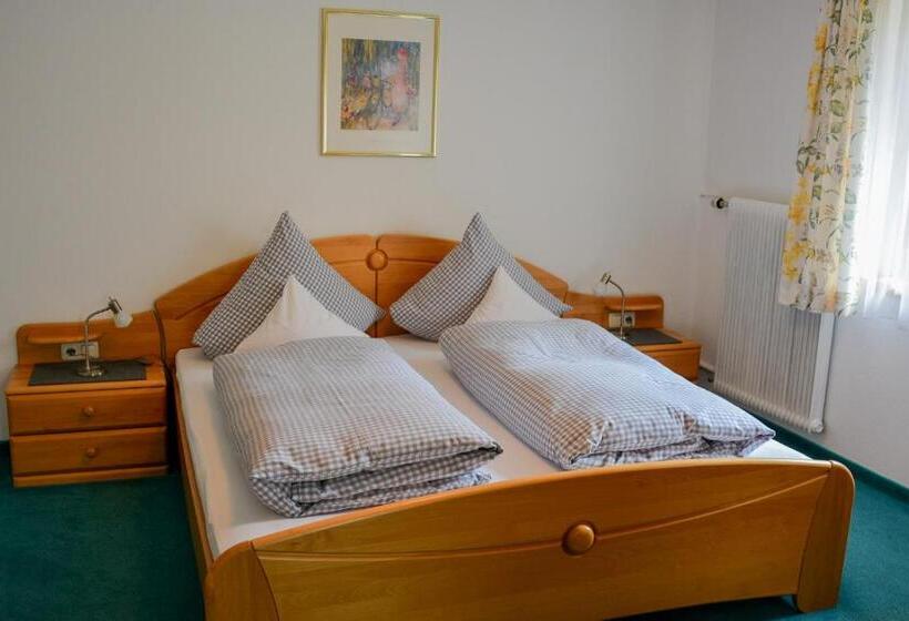 חדר סטנדרט עם מרפסת, Gästehaus Familie Gebhard Schädle