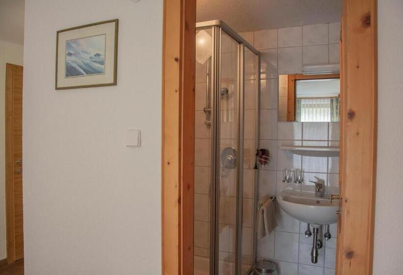 חדר סטנדרט עם מרפסת, Gästehaus Familie Gebhard Schädle