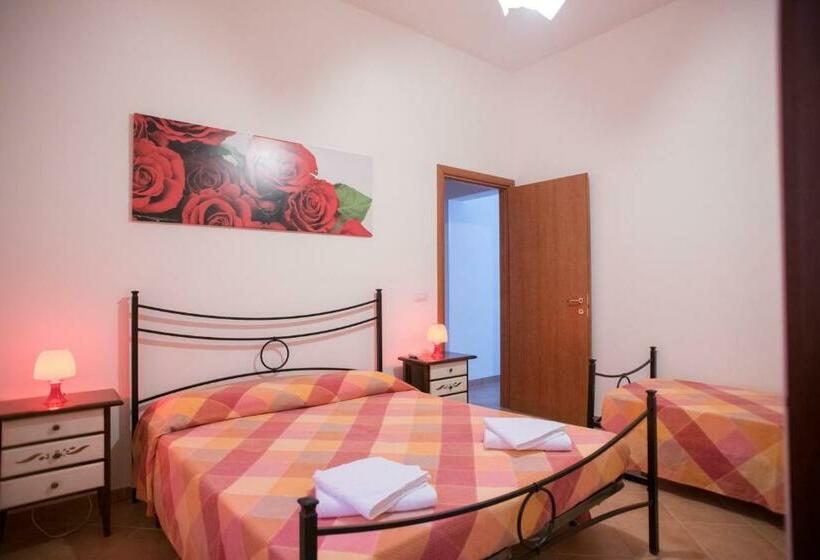 חדר סטנדרט לשלושה, Red Rose B&b