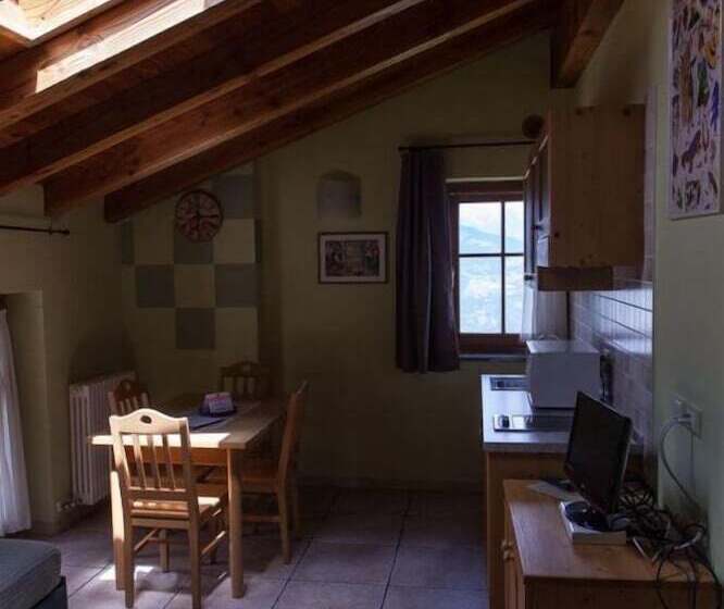 דירת חדר, Residence Les Fleurs