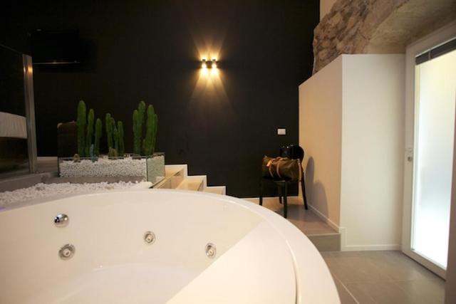 バスタブ付きスタンダードルーム, Fabris Palace