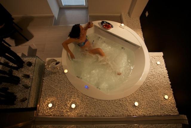 バスタブ付きスタンダードルーム, Fabris Palace