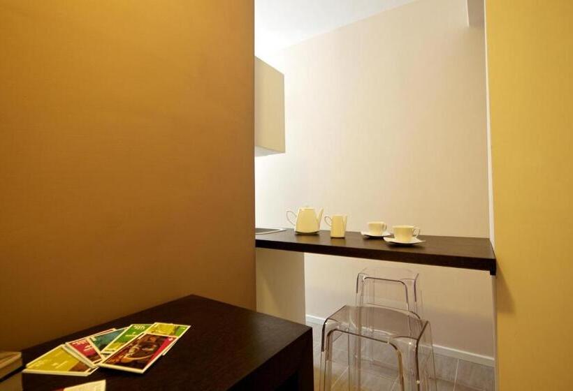 クラシックルーム, Fabris Palace