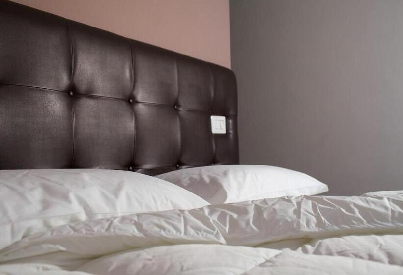 クラシックルーム, Fabris Palace