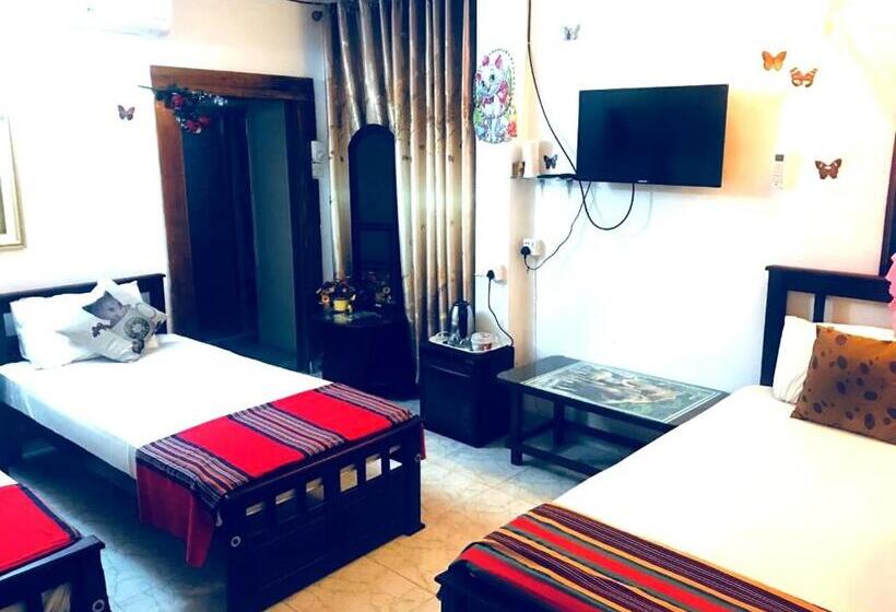 غرفة عائلية, Joseph Family Villa